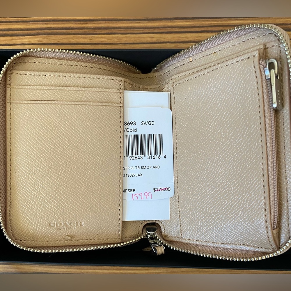 NWT Coach Star Glitter Small Zip Around Wallet - Picture 3 of 3